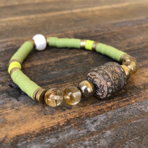 Fire Quartz Brass Bracelet - Picture 5 of 6